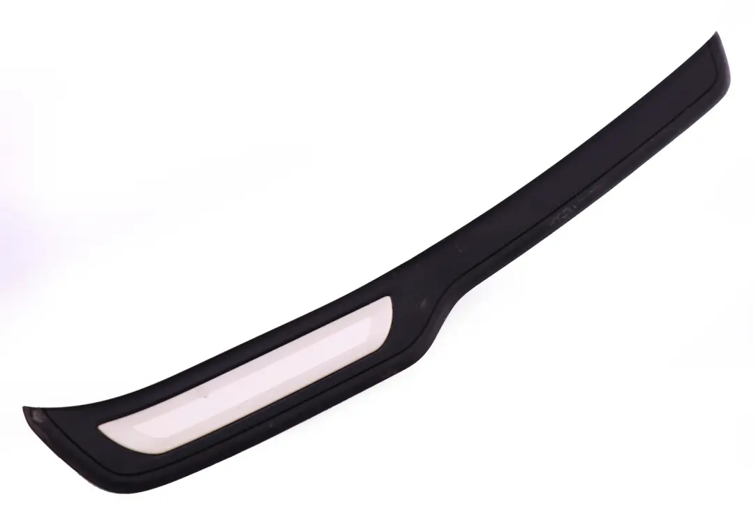 Tapa Entrada 320Si Trasera Izquierda para BMW 3 E90 E91 LCI con número de pieza 7183113 BMW 3 E90 E91 LCI Tapa Entrada 320Si Trasera Izquierda - SKU 7183113-1 - Número de pieza 7183113