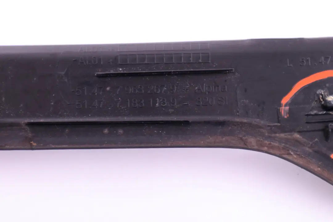 Coperchio ingresso LCI 320Si Posteriore Sinistro per BMW E90 E91 con numero di parte 7183113 BMW E90 E91 Coperchio ingresso LCI 320Si Posteriore Sinistro - SKU 7183113 - Numero di parte 7183113