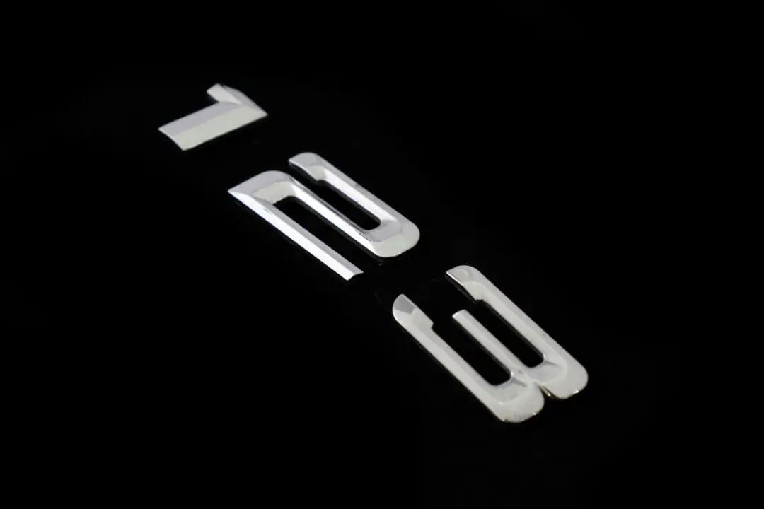 BMW 1 er E81 E87N F20 F30 Heckklappe Kofferraumdeckel Emblem Beschriftung 123 d - SKU 7183157 - Teilenummer 7183157