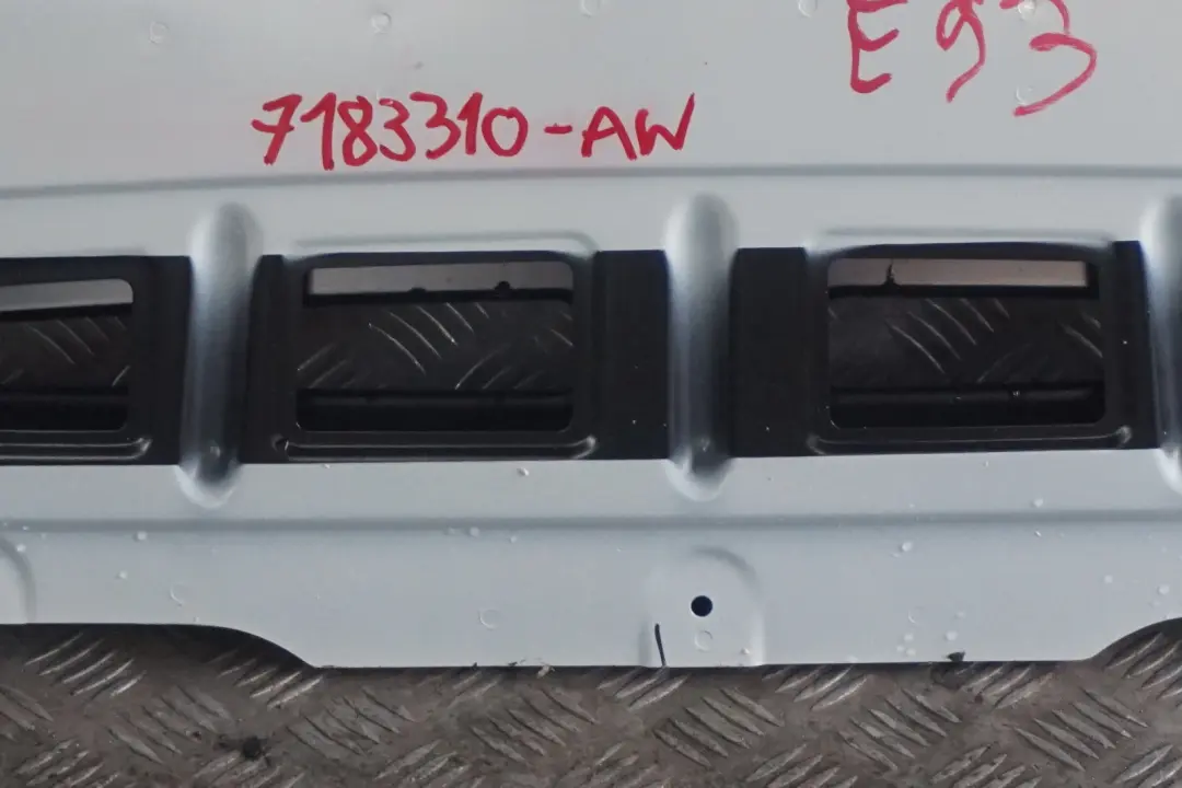 Osłona zamykanie dachu maskownica do BMW E93 CABRIO o numerze 7183310 BMW E93 CABRIO Osłona zamykanie dachu maskownica - SKU 7183310-AW - Numer Części 7183310