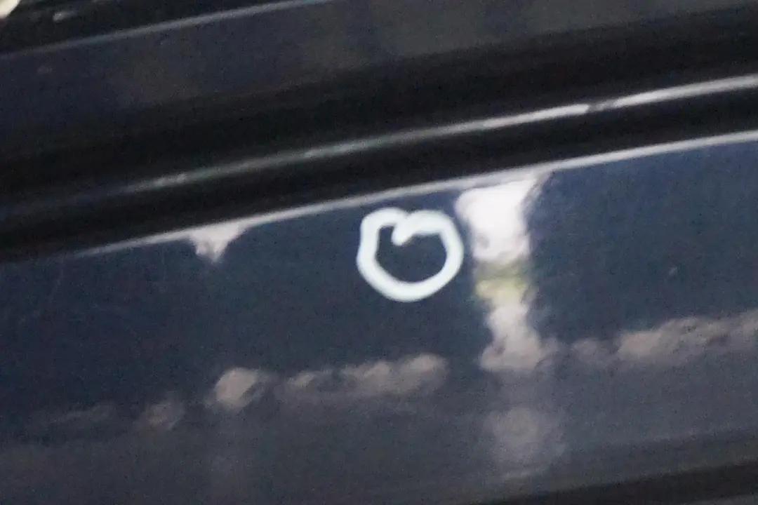 BMW E93 CABRIO Osłona zamykanie dachu maskownica - SKU 7183310-MB - Numer Części 7183310