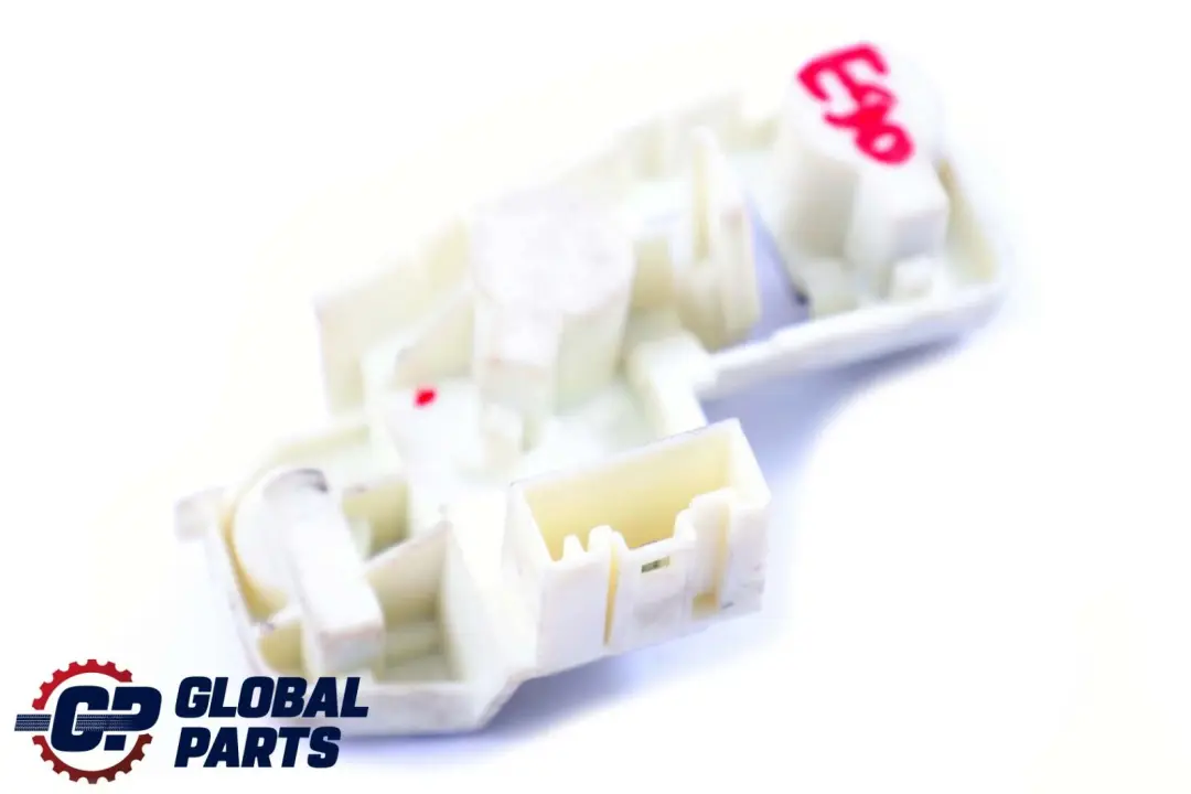 Responsables de la Lampe Feu Arriere Feux / eclairage Hayon Droite pour BMW 3 E90 à propos du numéro de pièce 7183842 BMW 3 E90 Responsables de la Lampe Feu Arriere Feux / eclairage Hayon Droite - SKU 7183842 - Numéro de pièce 7183842