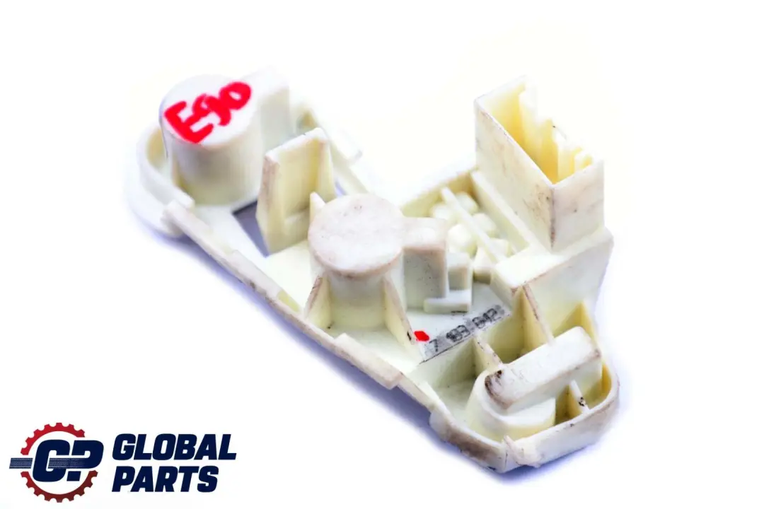 *BMW 3 er E90 Lampenträger Rücklicht Rückleuchte Heckleuchte Heckklappe Rechts für mit Teilenummer 7183842 *BMW 3 er E90 Lampenträger Rücklicht Rückleuchte Heckleuchte Heckklappe Rechts - SKU 7183842 - Teilenummer 7183842