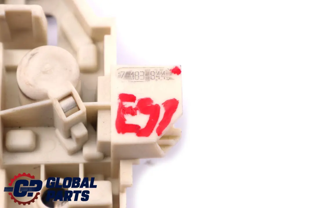 Lampenträger Heckleuchte Heckklappe Hinten Rechts für BMW 3 er E91 mit Teilenummer 7183844 BMW 3 er E91 Lampenträger Heckleuchte Heckklappe Hinten Rechts - SKU 7183844 - Teilenummer 7183844