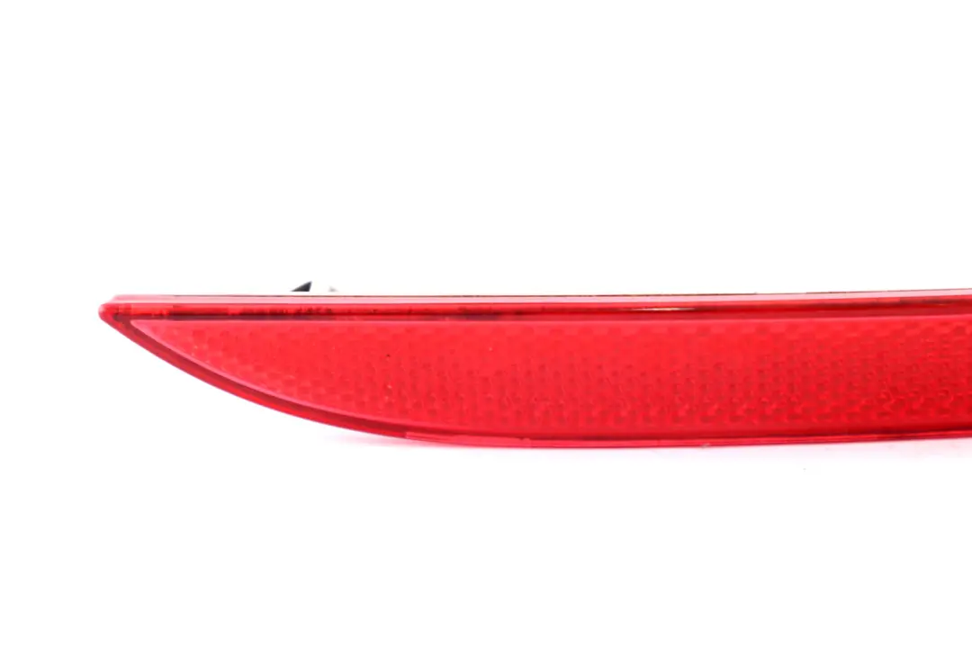 Reflecteur de Pare-Chocs Arriere Droit pour BMW E60 LCi à propos du numéro de pièce 7183914 BMW E60 LCi Reflecteur de Pare-Chocs Arriere Droit - SKU 7183914 - Numéro de pièce 7183914