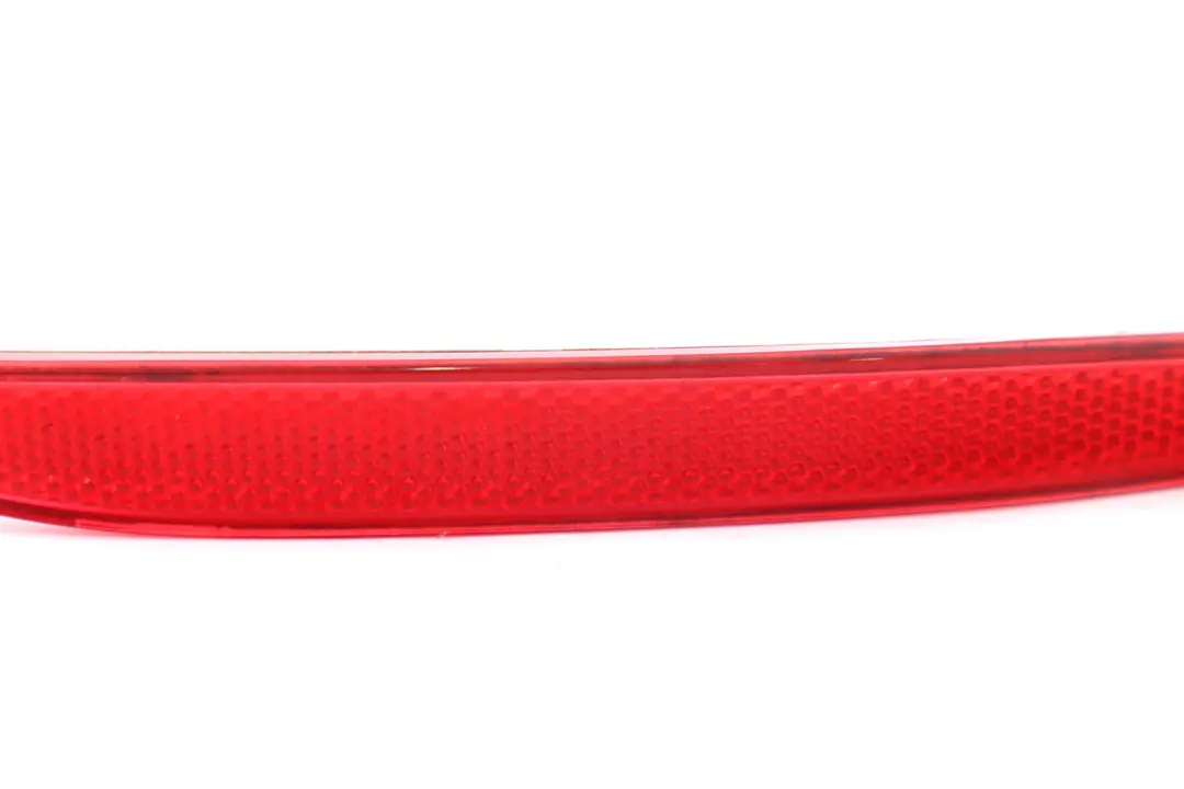 Reflecteur de Pare-Chocs Arriere Droit pour BMW E60 LCi à propos du numéro de pièce 7183914 BMW E60 LCi Reflecteur de Pare-Chocs Arriere Droit - SKU 7183914 - Numéro de pièce 7183914