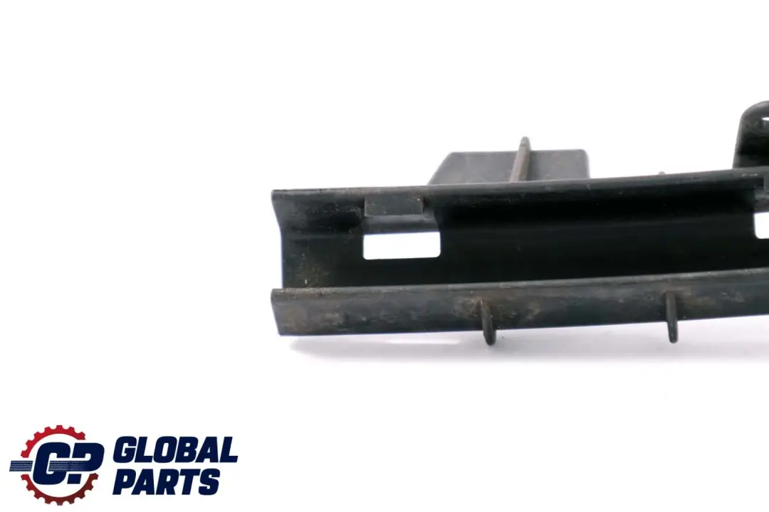 Uchwyt Ślizg Szyby Lewy do BMW X5 E70 o numerze 7185219 BMW X5 E70 Uchwyt Ślizg Szyby Lewy - SKU 7185219 - Numer Części 7185219