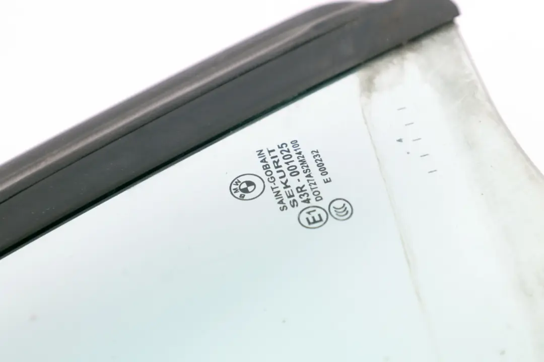 Vidrio Ventana Lateral Verde Trasera Derecha AS2 para BMW E64 con número de pieza 7186644 BMW E64 Vidrio Ventana Lateral Verde Trasera Derecha AS2 - SKU 7186644 - Número de pieza 7186644