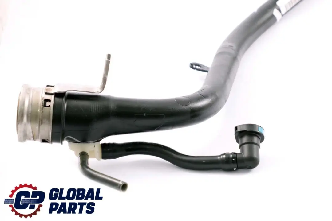 Bocchetta Rifornimento di Combustibile Diesel per BMW X5 X6 F15 F16 E70 E70N E71 con numero di parte 7186702 BMW X5 X6 F15 F16 E70 E70N E71 Bocchetta Rifornimento di Combustibile Diesel - SKU 7186702 - Numero di parte 7186702