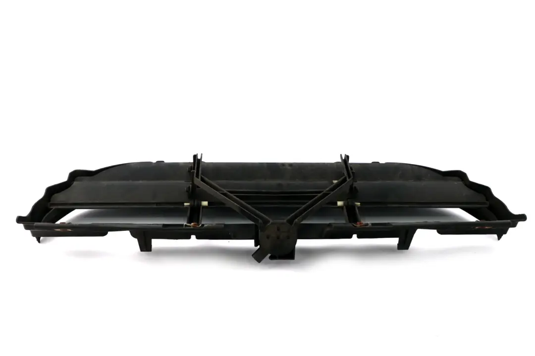 Flap BMW E90 E91 E92 E93 LCI Control Air Duct Front Panel to Air with Part number 7186776 Air Flap BMW E90 E91 E92 E93 LCI Control Air Duct Front Panel - SKU 7186776 - Part number 7186776