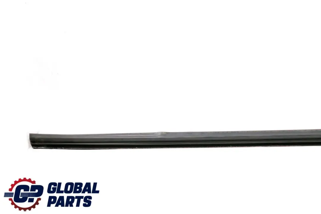 Canal Sellado Junta Interior Puerta Delantera Izquierda para BMW E93 con número de pieza 7187083 BMW E93 Canal Sellado Junta Interior Puerta Delantera Izquierda - SKU 7187083 - Número de pieza 7187083
