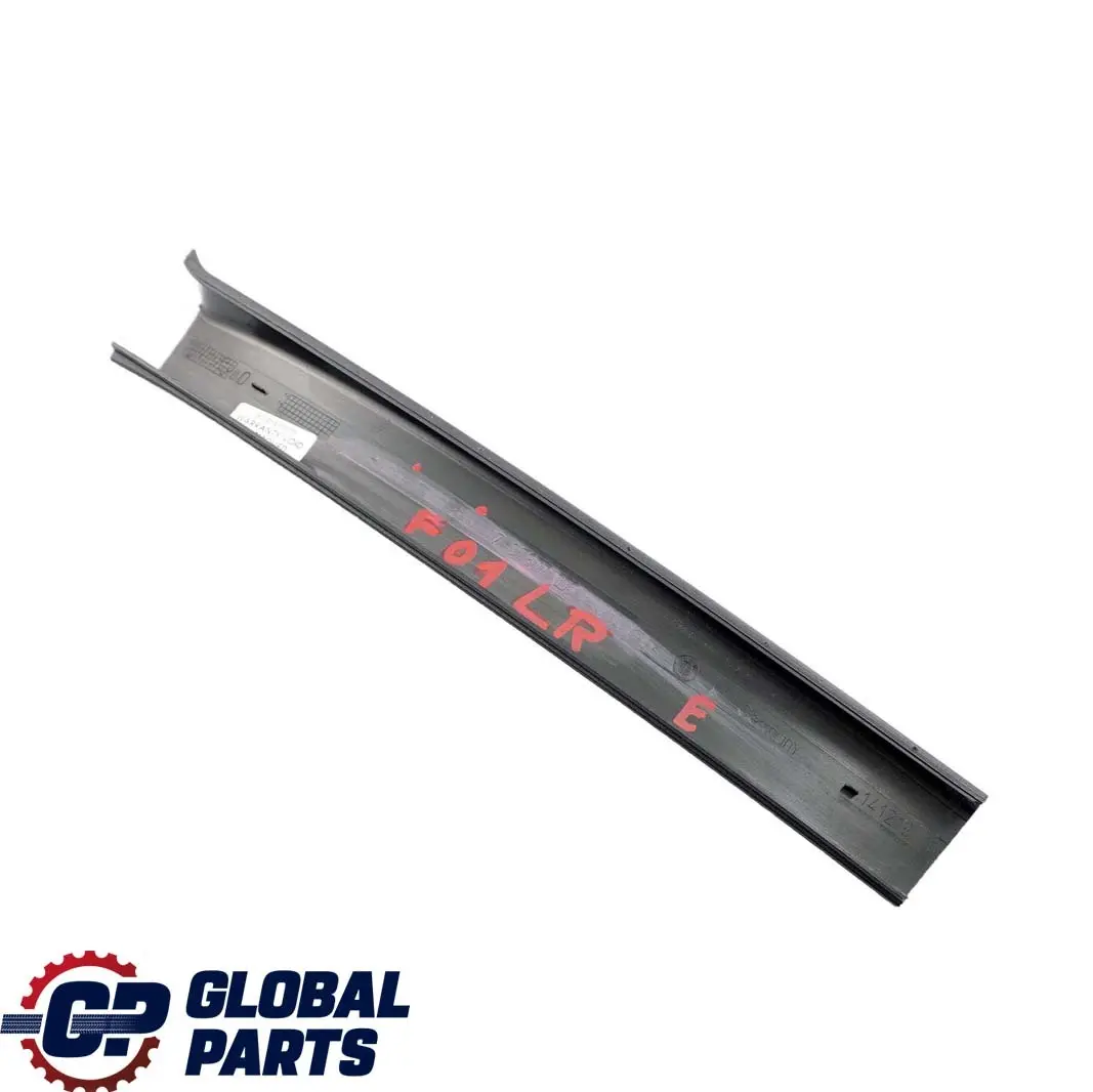 Tapa Ventana Guía Web Izquierda N/S Puerta Trasera para BMW F01 F02 F04 con número de pieza 7187815 BMW F01 F02 F04 Tapa Ventana Guía Web Izquierda N/S Puerta Trasera - SKU 7187815 - Número de pieza 7187815