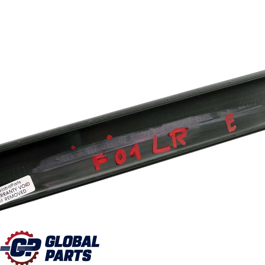 Revetement Barre de Guidage Fenetre a Gauche Porte Arriere pour BMW 7 F01 F02 F04 à propos du numéro de pièce 7187815 BMW 7 F01 F02 F04 Revetement Barre de Guidage Fenetre a Gauche Porte Arriere - SKU 7187815 - Numéro de pièce 7187815