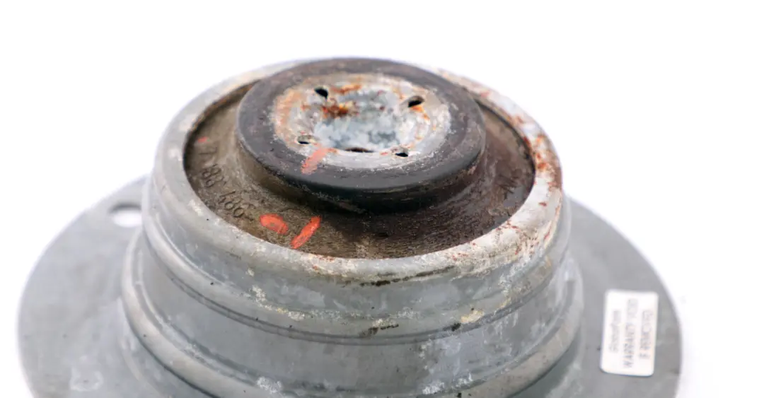 Vibration Absorber Battery Tray 7188486 to BMW 3 Series E93 F33 LCI Convertible with Part number 7188481 BMW 3 Series E93 F33 LCI Convertible Vibration Absorber Battery Tray 7188486 - SKU 7188486-1 - Part number 7188481