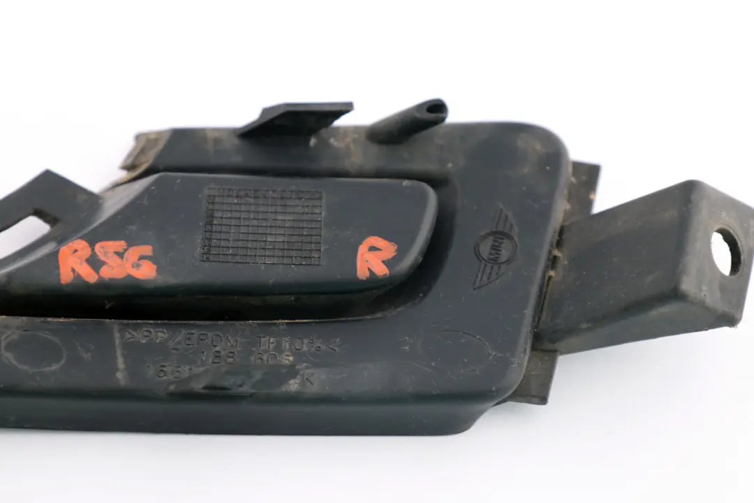 Paraurti Anteriore Inferiore Griglia Chiusa Destra per Mini Cooper R55 R56 R57 con numero di parte 7188606 Mini Cooper R55 R56 R57 Paraurti Anteriore Inferiore Griglia Chiusa Destra - SKU 7188606 - Numero di parte 7188606