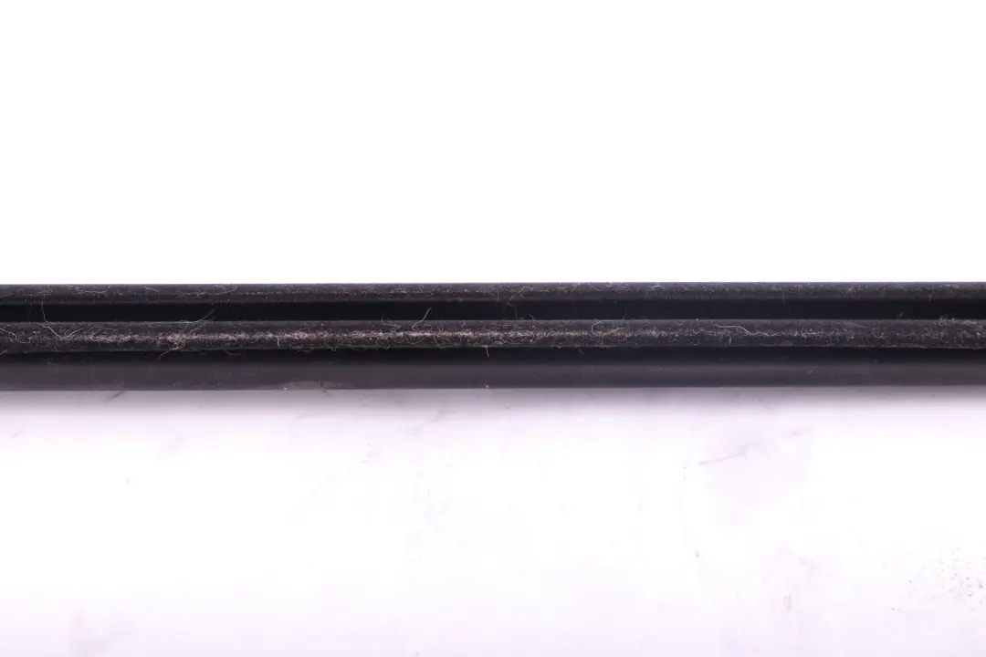 Schachtabdichtung Arriere Interieur Droite pour Mini Cooper R57 Cabriolet à propos du numéro de pièce 7190614 Mini Cooper R57 Cabriolet Schachtabdichtung Arriere Interieur Droite - SKU 7190614 - Numéro de pièce 7190614