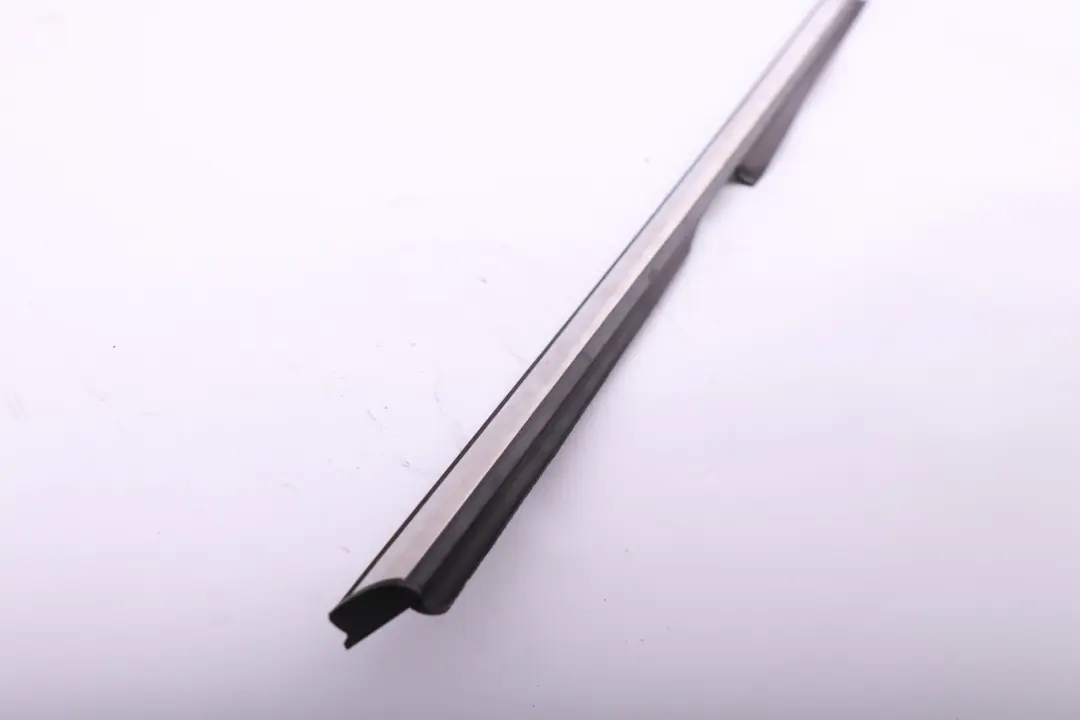 R57N LCI Cabrio Outer Weatherstrip Strip Door Chrome Left N to BMW MINI Cooper R57 with Part number 7190615 BMW MINI Cooper R57 R57N LCI Cabrio Outer Weatherstrip Strip Door Chrome Left N - SKU 7190615 - Part number 7190615