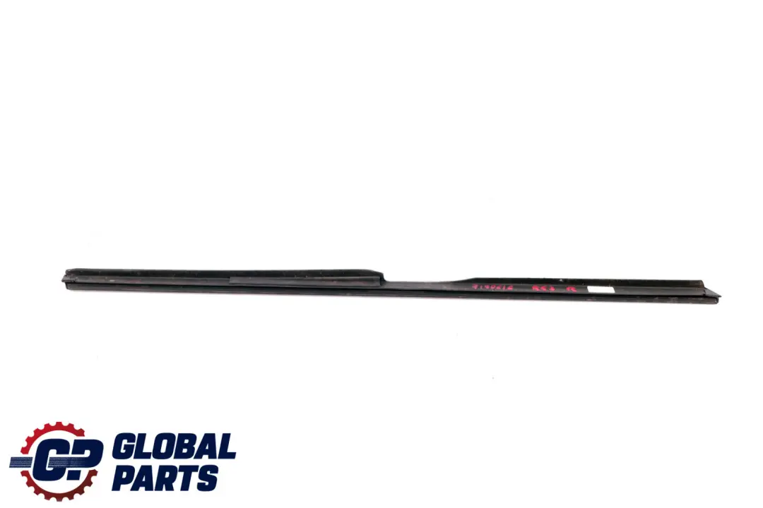 Chiusino Esterno Destra Cromo per Mini Cooper R57 Cabrio con numero di parte 7190616 Mini Cooper R57 Cabrio Chiusino Esterno Destra Cromo - SKU 7190616 - Numero di parte 7190616