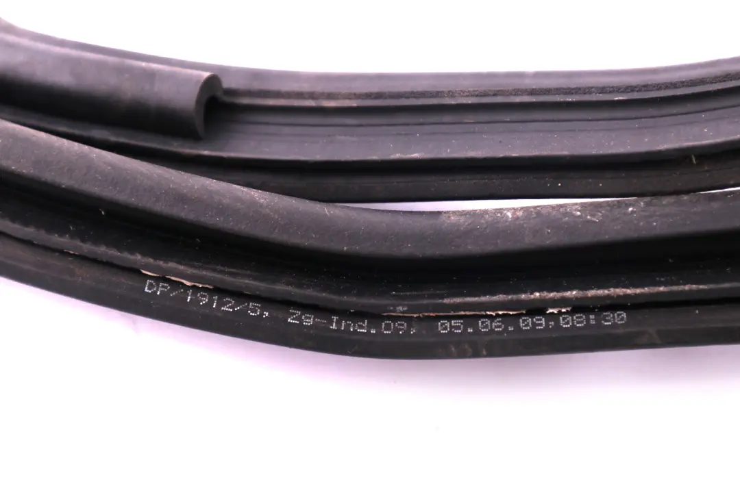 BMW MINI R57 Cabrio Convertible Trunk Boot Lid Rubber Seal Gasket - SKU 7190618 - Part number 7190618