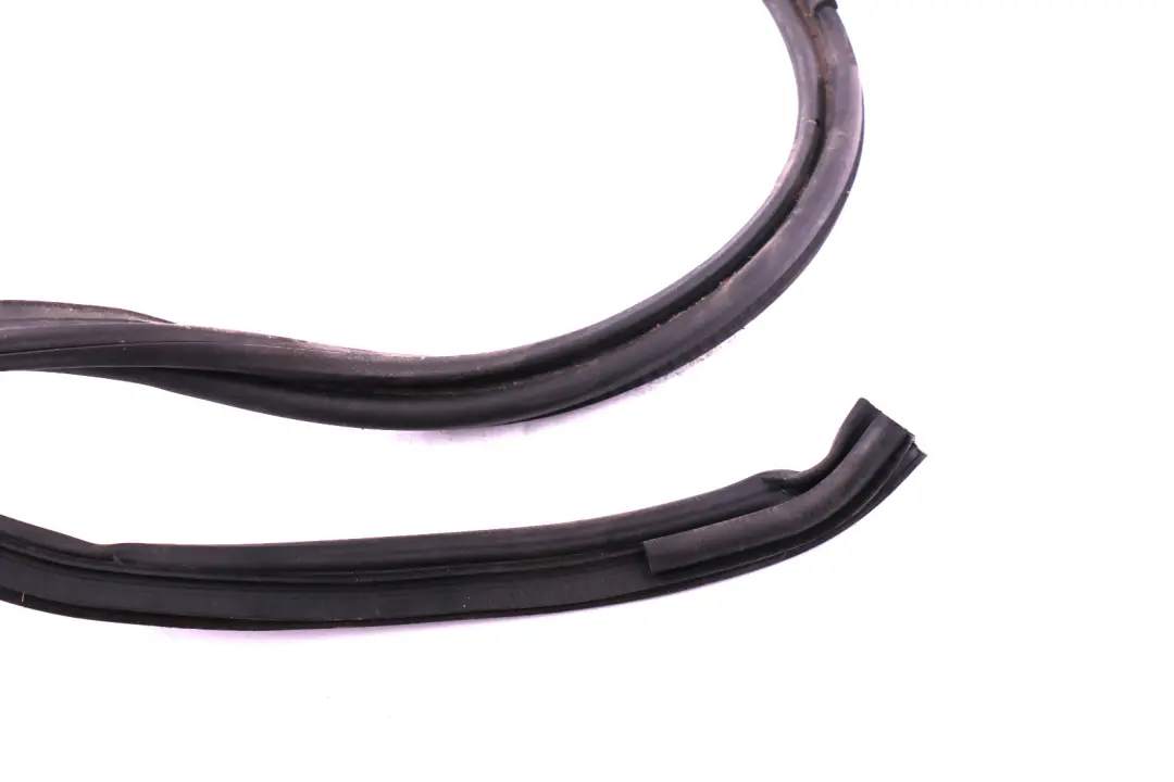 Tapa Del Maletero Junta De Goma para Mini Cooper R57 Cabrio con número de pieza 7190618 Mini Cooper R57 Cabrio Tapa Del Maletero Junta De Goma - SKU 7190618 - Número de pieza 7190618