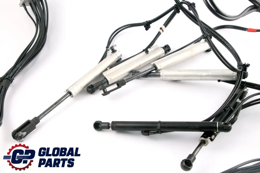 Przewody Zawiasy Hydrauliczne Bagażnika do BMW E88 o numerze 7190675 BMW E88 Przewody Zawiasy Hydrauliczne Bagażnika - SKU 7190675 - Numer Części 7190675