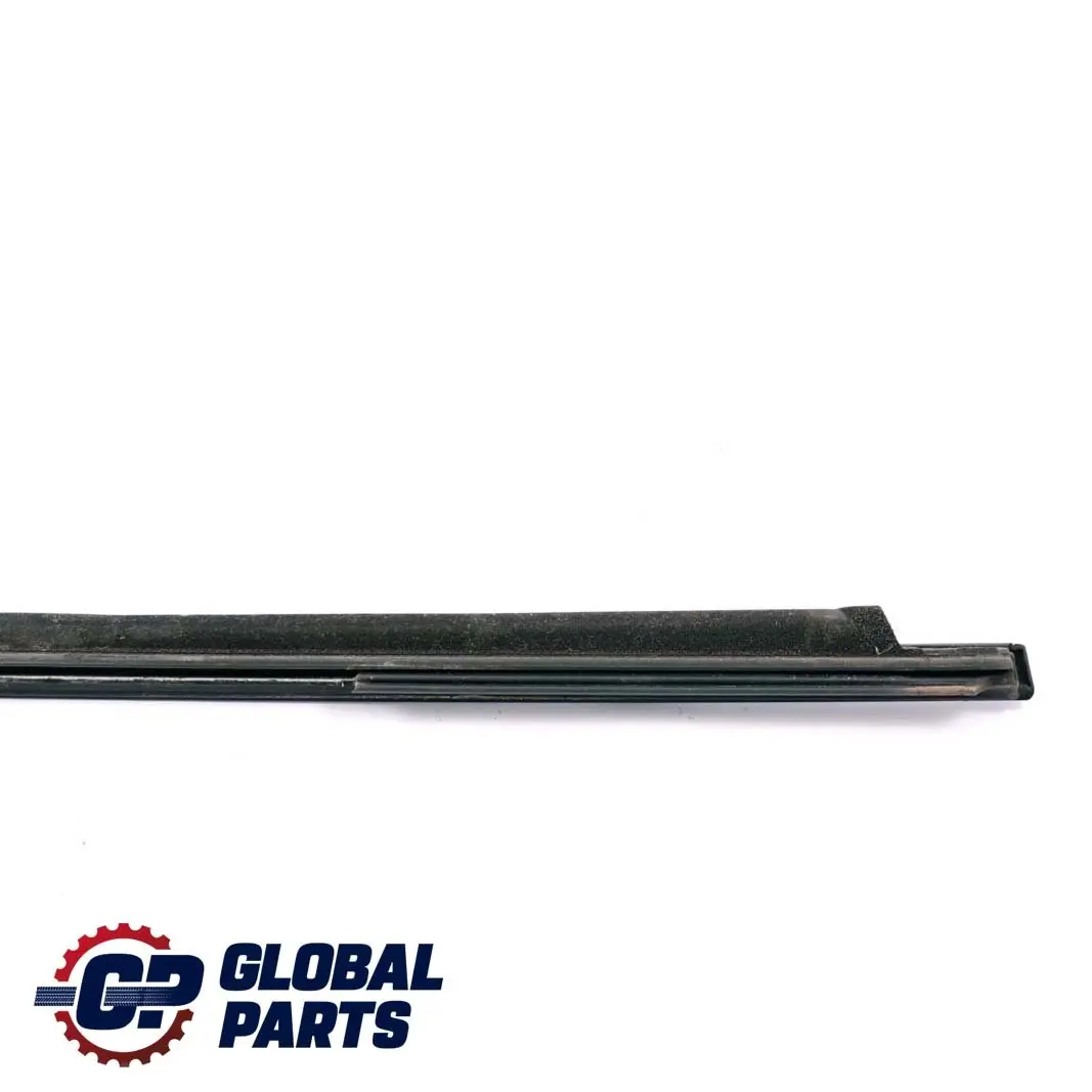 Burlete Junta Sellado Exterior Derecho Alto Brillo para BMW E88 con número de pieza 7190878 BMW E88 Burlete Junta Sellado Exterior Derecho Alto Brillo - SKU 7190878 - Número de pieza 7190878