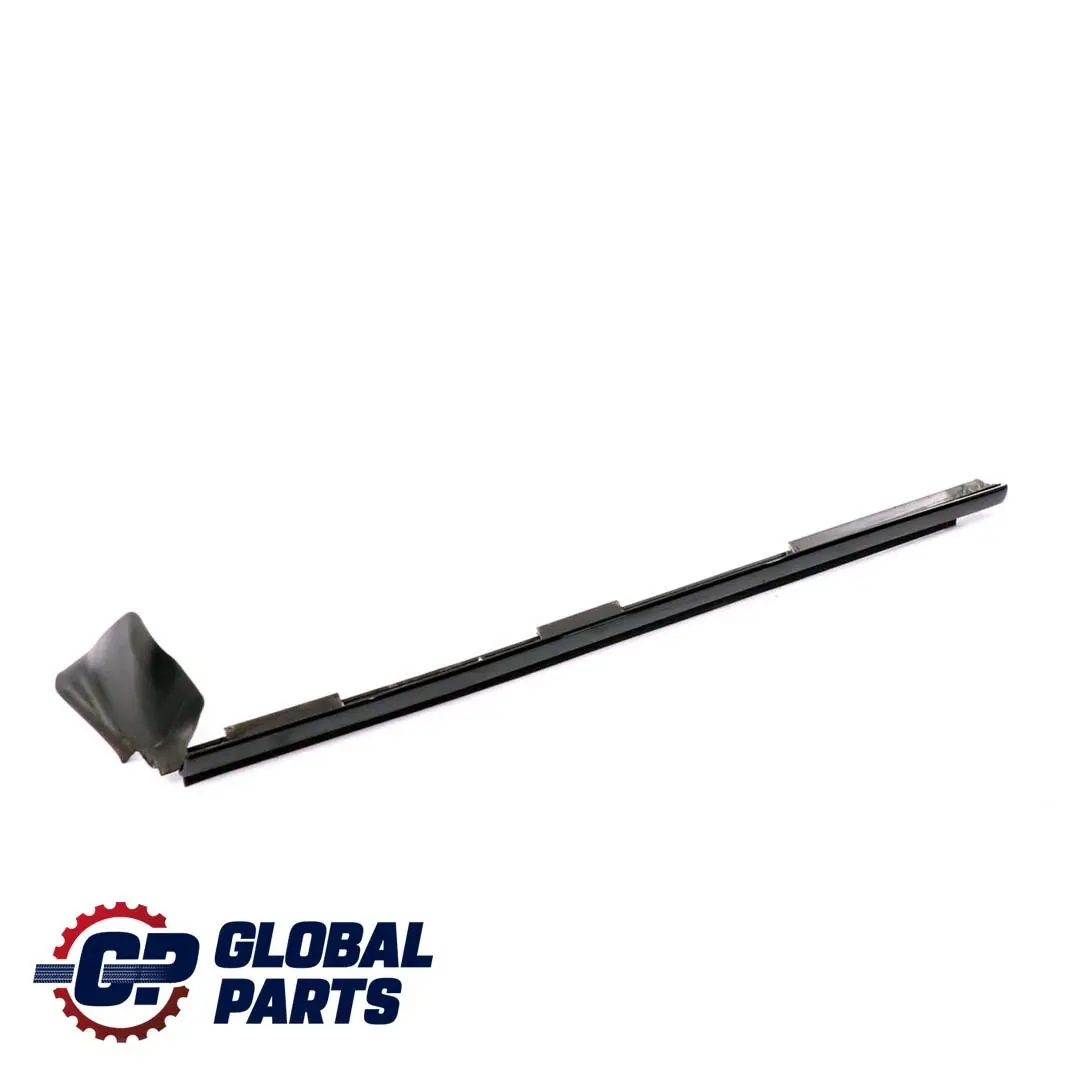 Bande Étanchéité Extérieure Droite Brillant pour BMW E88 à propos du numéro de pièce 7190878 BMW E88 Bande Étanchéité Extérieure Droite Brillant - SKU 7190878 - Numéro de pièce 7190878