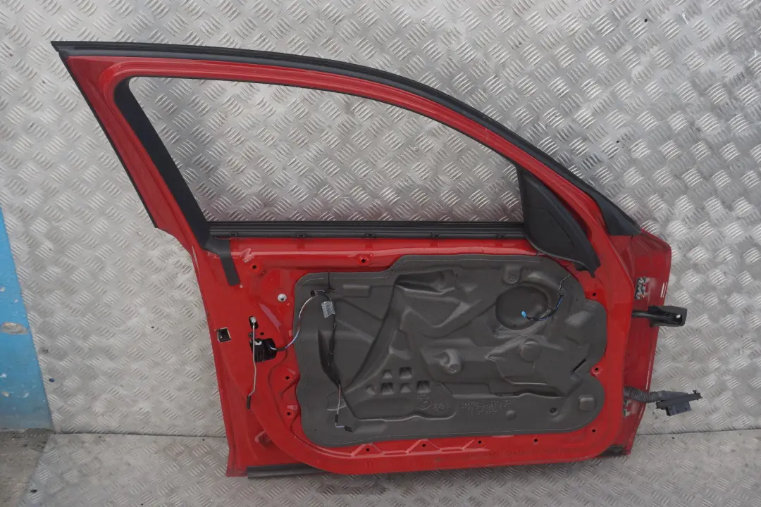 drzwi lewe przednie karmesinrot A61 do BMW 1 E87 o numerze 7191011 BMW 1 E87 drzwi lewe przednie karmesinrot A61 - SKU 7191011-KAR6 - Numer Części 7191011