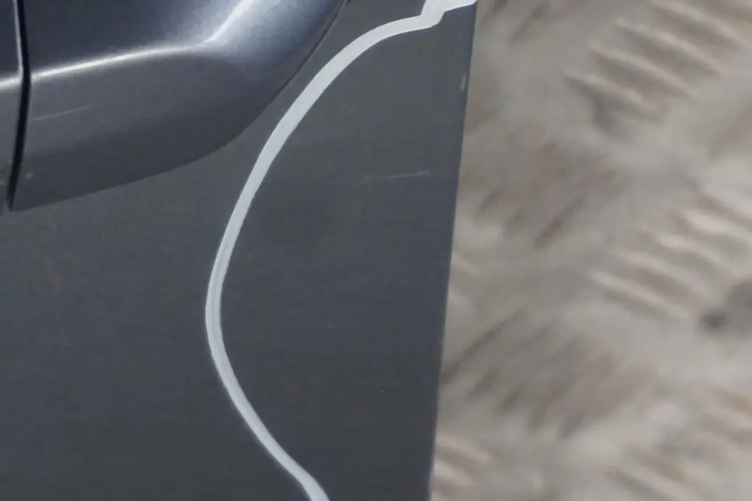 Fahrerseite Tür Vorne Links Quarzblau Blau Metallic - A18 für BMW 1 er E87 mit Teilenummer 7191011 BMW 1 er E87 Fahrerseite Tür Vorne Links Quarzblau Blau Metallic - A18 - SKU 7191011-QB10 - Teilenummer 7191011