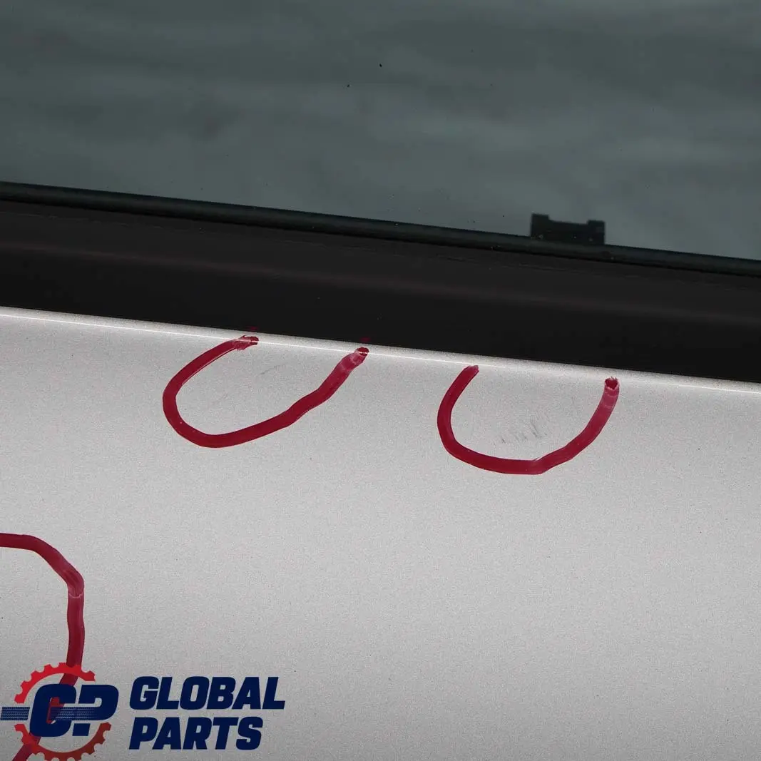 Puerta Delantera Izquierda Titansilber Titan Silver Metallic - 354 para BMW E87 con número de pieza 7191011 BMW E87 Puerta Delantera Izquierda Titansilber Titan Silver Metallic - 354 - SKU 7191011-TS2 - Número de pieza 7191011