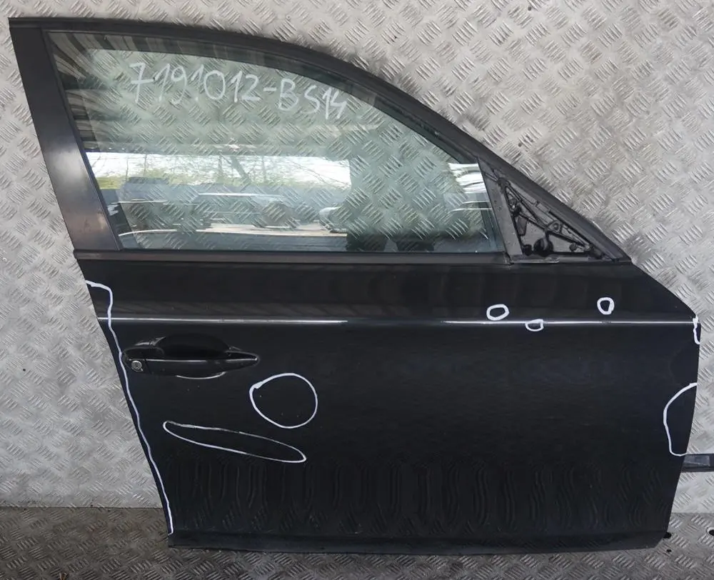 Door front right O/S Black Sapphire Metallic - 475 to BMW 1 SERIES 14 E87 E87N with Part number 7191012 BMW 1 SERIES 14 E87 E87N Door front right O/S Black Sapphire Metallic - 475 - SKU 7191012-BS14 - Part number 7191012