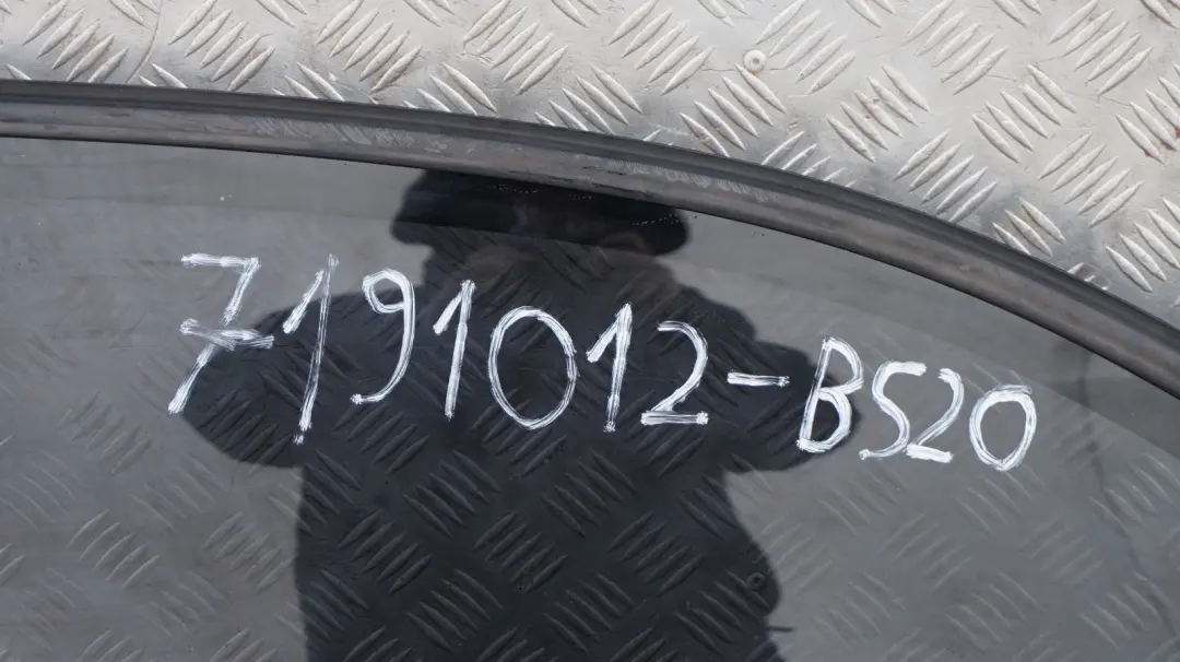 BMW 20 E87 E87N Puerta Delantera Derecha Zafiro Negro Metálico - 475 - SKU 7191012-BS20 - Número de pieza 7191012