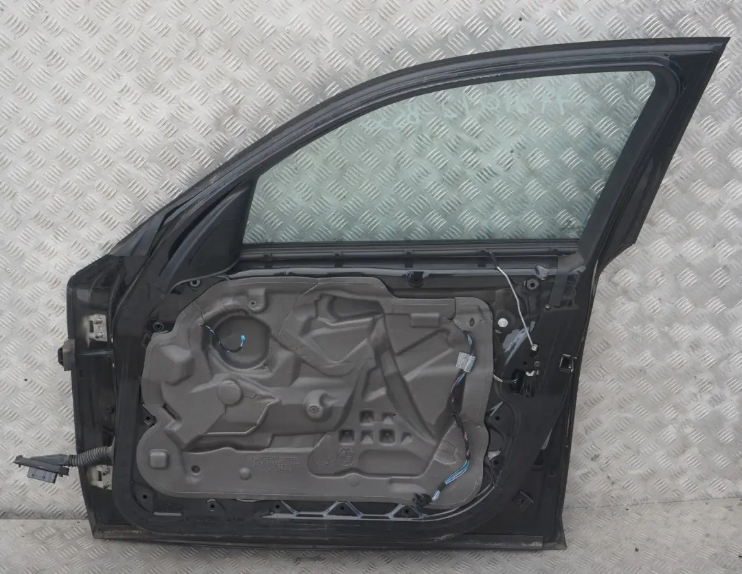 BMW E87 drzwi prawe przednie black saphire 475 - SKU 7191012-BS30 - Numer Części 7191012