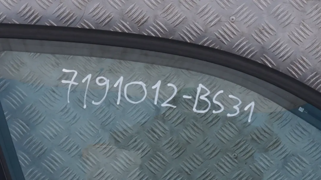 BMW 1 SERIES 31 E87 E87N Door Front Right O/S Black Sapphire Metallic - 475 - SKU 7191012-BS31 - Part number 7191012