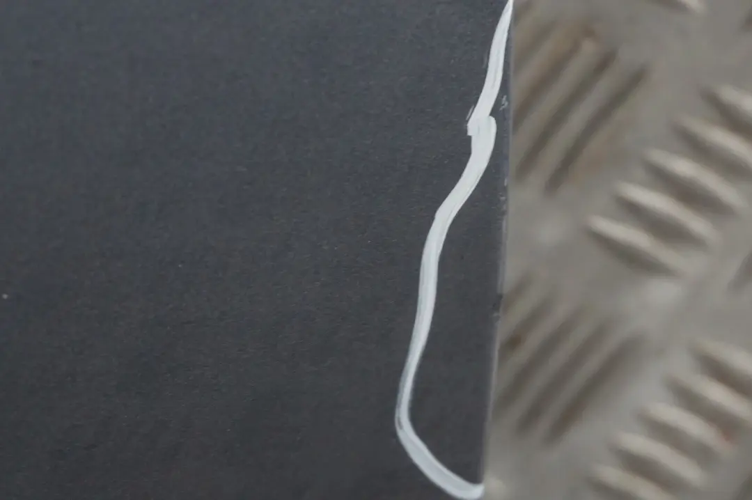 Puerta delantera derecha Azul Cuarzo Metálico - A18 para BMW 18 E87 E87N con número de pieza 7191012 BMW 18 E87 E87N Puerta delantera derecha Azul Cuarzo Metálico - A18 - SKU 7191012-QB18 - Número de pieza 7191012