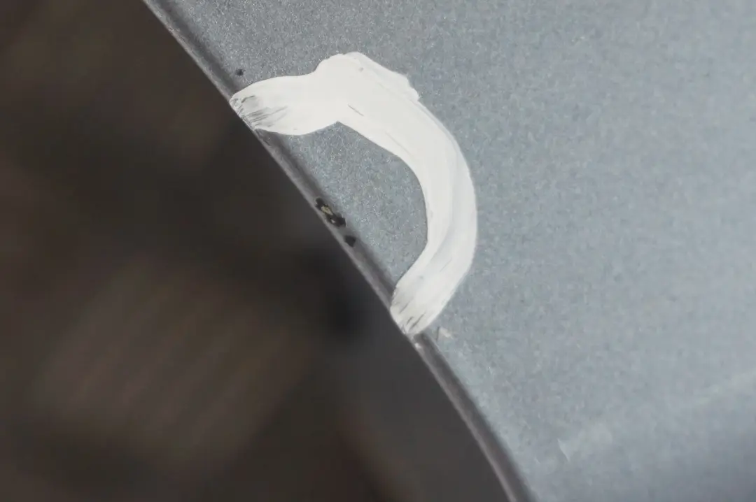 Puerta delantera derecha Azul Cuarzo Metálico - A18 para BMW 18 E87 E87N con número de pieza 7191012 BMW 18 E87 E87N Puerta delantera derecha Azul Cuarzo Metálico - A18 - SKU 7191012-QB18 - Número de pieza 7191012