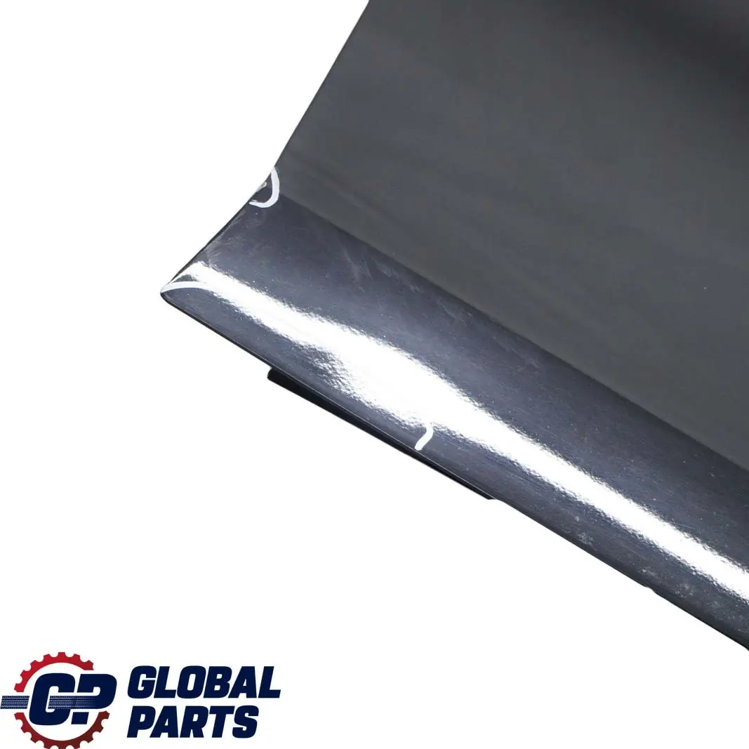 Porta Anteriore Destra Schwarz 2 Black - 668 per BMW E87 con numero di parte 7191012 BMW E87 Porta Anteriore Destra Schwarz 2 Black - 668 - SKU 7191012-SCH3 - Numero di parte 7191012