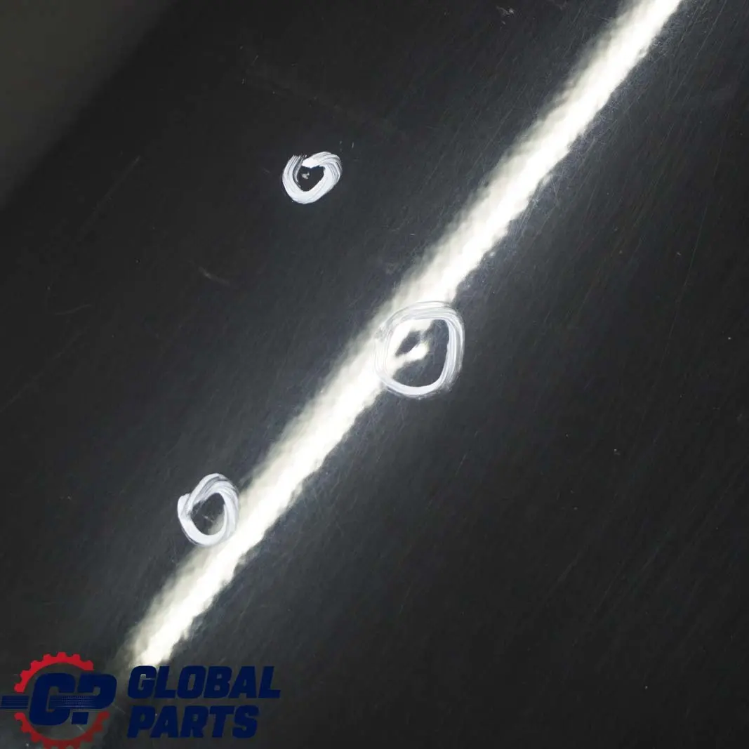 Porta Anteriore Destra Schwarz 2 Black - 668 per BMW E87 con numero di parte 7191012 BMW E87 Porta Anteriore Destra Schwarz 2 Black - 668 - SKU 7191012-SCH4 - Numero di parte 7191012