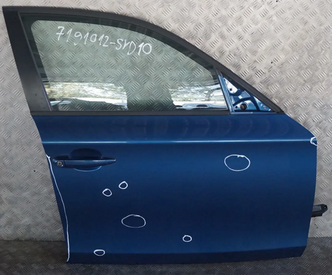 Puerta Delantera Derecha Sydneyblau Sydney Blau Blue - A19 para BMW E87 con número de pieza 7191012 BMW E87 Puerta Delantera Derecha Sydneyblau Sydney Blau Blue - A19 - SKU 7191012-SYD10 - Número de pieza 7191012