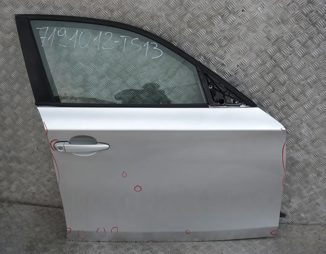 Door Front Right O/S Titansilber Silver Metallic - 354 to BMW 1 SERIES 13 E87 E87N LCI with Part number 7191012 BMW 1 SERIES 13 E87 E87N LCI Door Front Right O/S Titansilber Silver Metallic - 354 - SKU 7191012-TS13 - Part number 7191012
