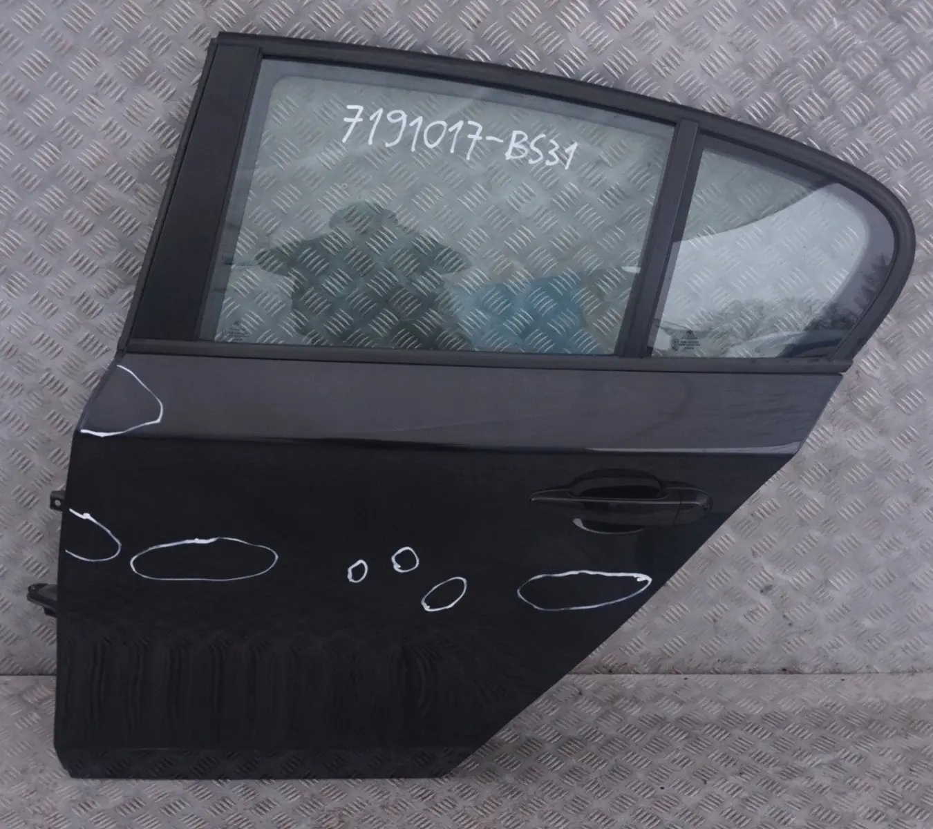 BMW1 E87 E87N Puerta Trasera Izquierda Negro Zafiro Metalico - 475