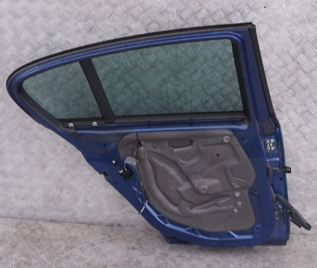 Tür Hinten Links Le Mans Blau Blue Metallic - 381 für BMW 1 er 2 E87 E87N mit Teilenummer 7191017 BMW 1 er 2 E87 E87N Tür Hinten Links Le Mans Blau Blue Metallic - 381 - SKU 7191017-LMB2 - Teilenummer 7191017