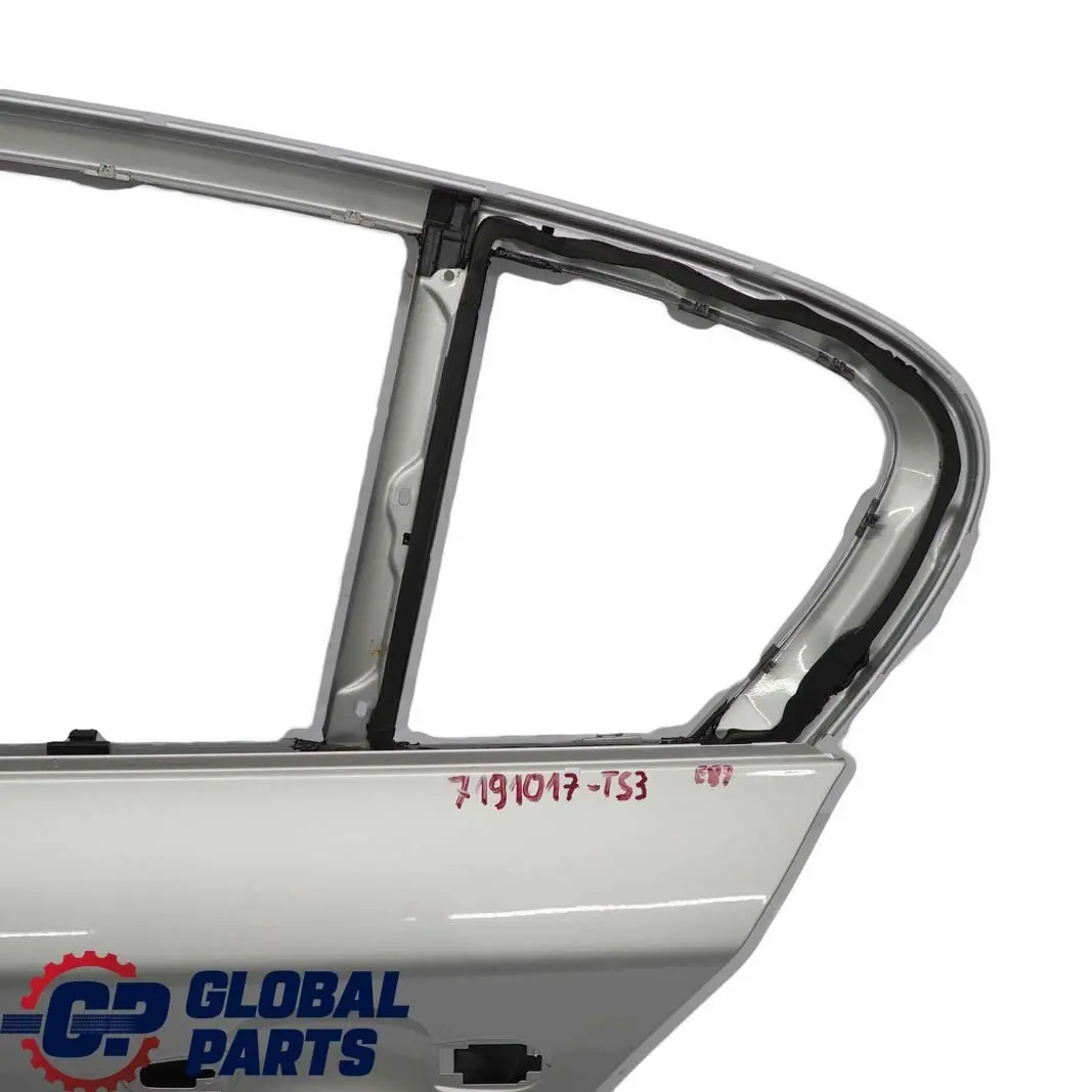 Tür Hinten Links Titansilber Titan Silber Metallic - 354 für BMW 1 er E87 LCI mit Teilenummer 7191017 BMW 1 er E87 LCI Tür Hinten Links Titansilber Titan Silber Metallic - 354 - SKU 7191017-TS3 - Teilenummer 7191017