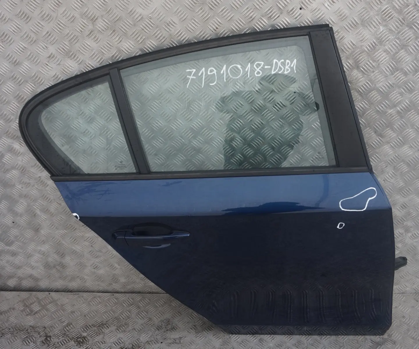 BMW 1 SERIES 1 E87 E87N Door Rear Right O/S Tiefseeblau Deep Sea Blue Metallic A76