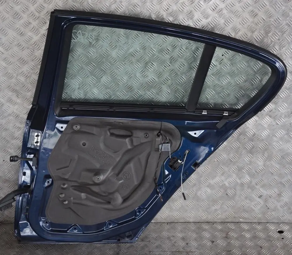 BMW 1 E87 2 Door Rear Right O/S Tiefseeblau Deep Sea Blue Metallic - A76 - SKU 7191018-DSB2 - Part number 7191018