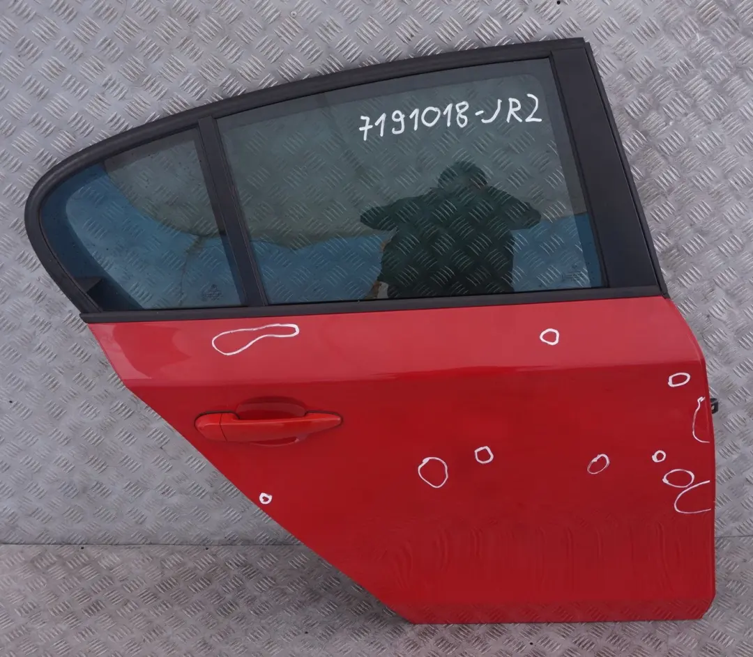 Door Rear Right O/S Japanrot Japan Rot Red - 438 to BMW 1 Series 2 E87 E87N with Part number 7191018 BMW 1 Series 2 E87 E87N Door Rear Right O/S Japanrot Japan Rot Red - 438 - SKU 7191018-JR2 - Part number 7191018