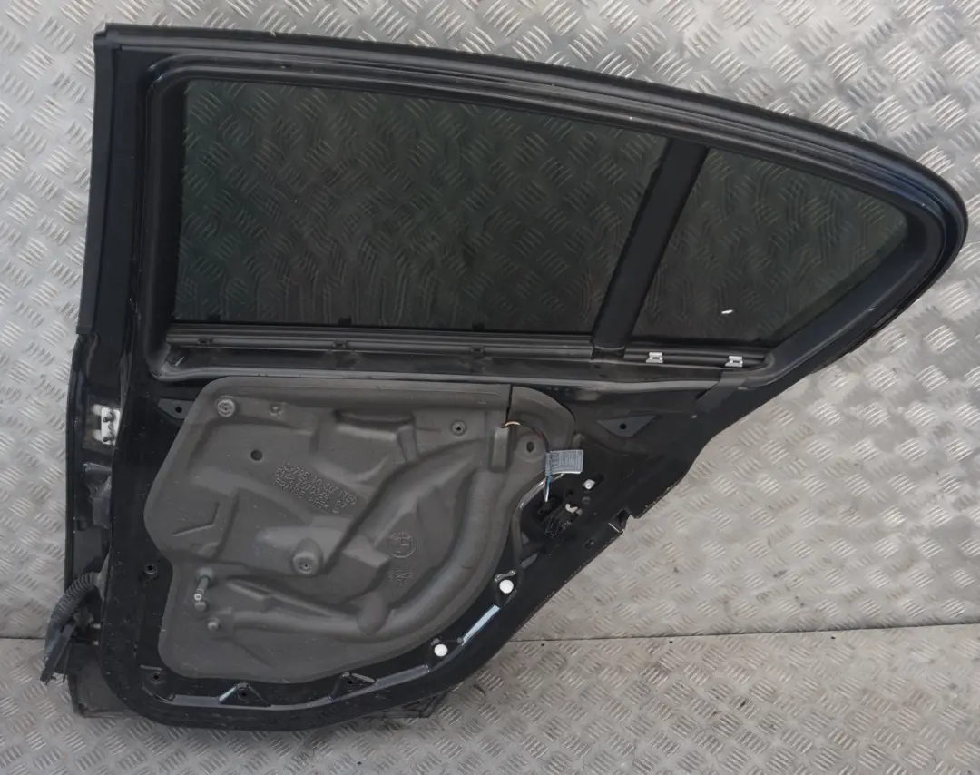 Door Rear Right O/S Schwarz 2 Black II - 668 to BMW 1 Series 24 E87 E87N with Part number 7191018 BMW 1 Series 24 E87 E87N Door Rear Right O/S Schwarz 2 Black II - 668 - SKU 7191018-SCH24 - Part number 7191018