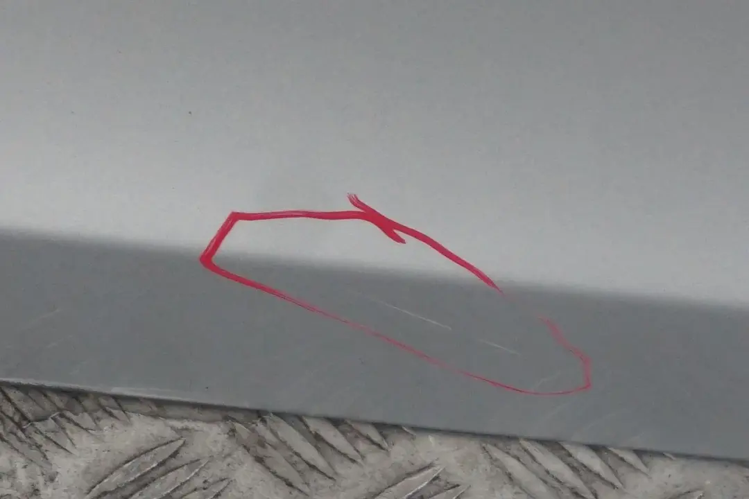 Beifahrer Tür Hinten Rechts Titansilber Silber Metallic 354 für BMW 1 er E87 14 mit Teilenummer 7191018 BMW 1 er E87 14 Beifahrer Tür Hinten Rechts Titansilber Silber Metallic 354 - SKU 7191018-TS14 - Teilenummer 7191018