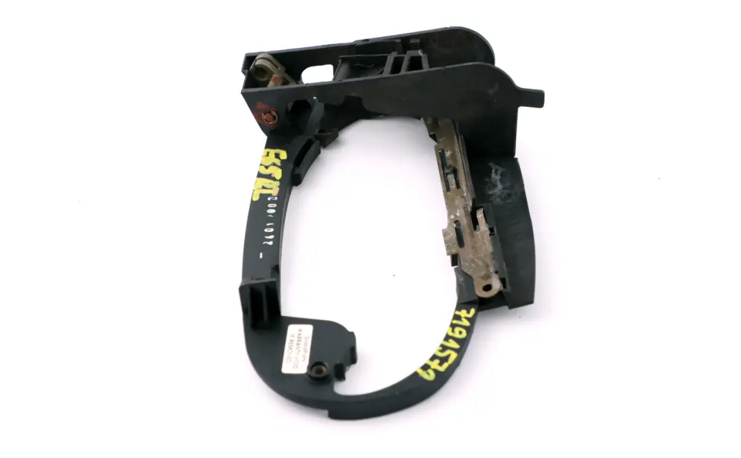 Maniglia Esterna Porta Posteriore Sinistra 7013703 per BMW E65 E66 con numero di parte 7191571 BMW E65 E66 Maniglia Esterna Porta Posteriore Sinistra 7013703 - SKU 7191571 - Numero di parte 7191571