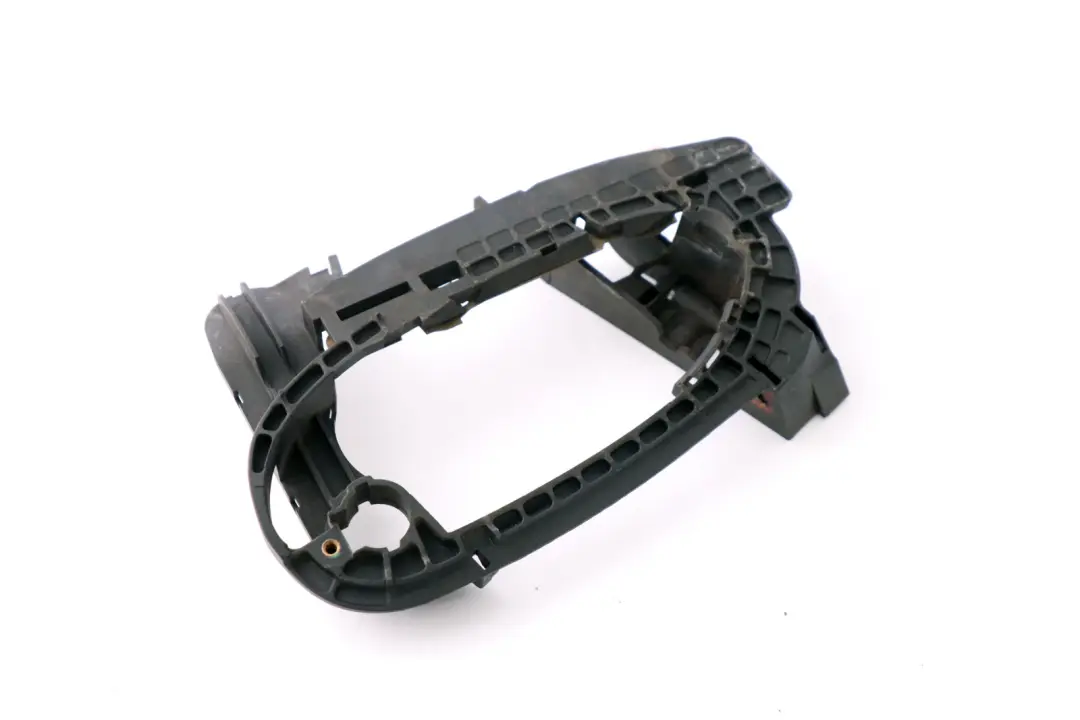 Transporteur Exterieur de Poignee de Porte a L'Avant Gauche pour BMW 7 E65 E66 à propos du numéro de pièce 7191573 BMW 7 E65 E66 Transporteur Exterieur de Poignee de Porte a L'Avant Gauche - SKU 7191573 - Numéro de pièce 7191573